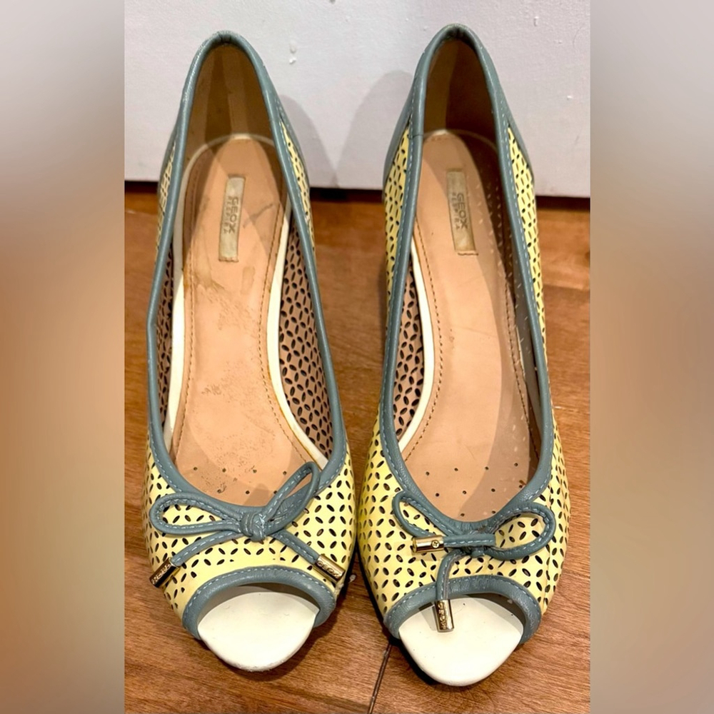 Geox Respira leather peep toe pumps heels breathable bow holes sandal US9 retro